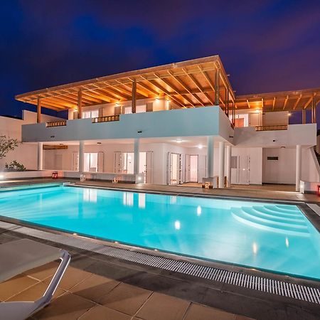 Villa Dedalos - A Luxury Large Villa With A Heated Pool In Puerto Calero Eksteriør billede