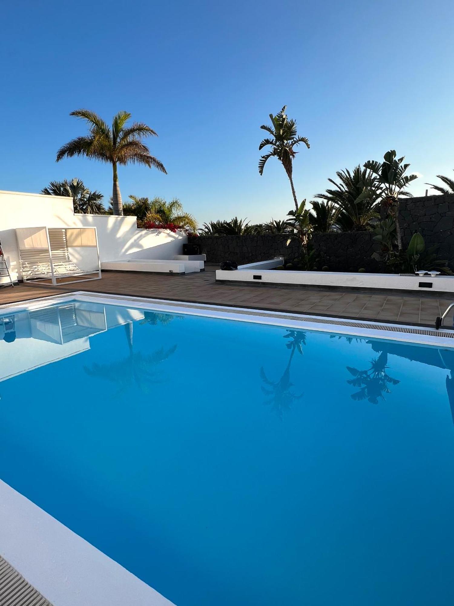 Villa Dedalos - A Luxury Large Villa With A Heated Pool In Puerto Calero Eksteriør billede