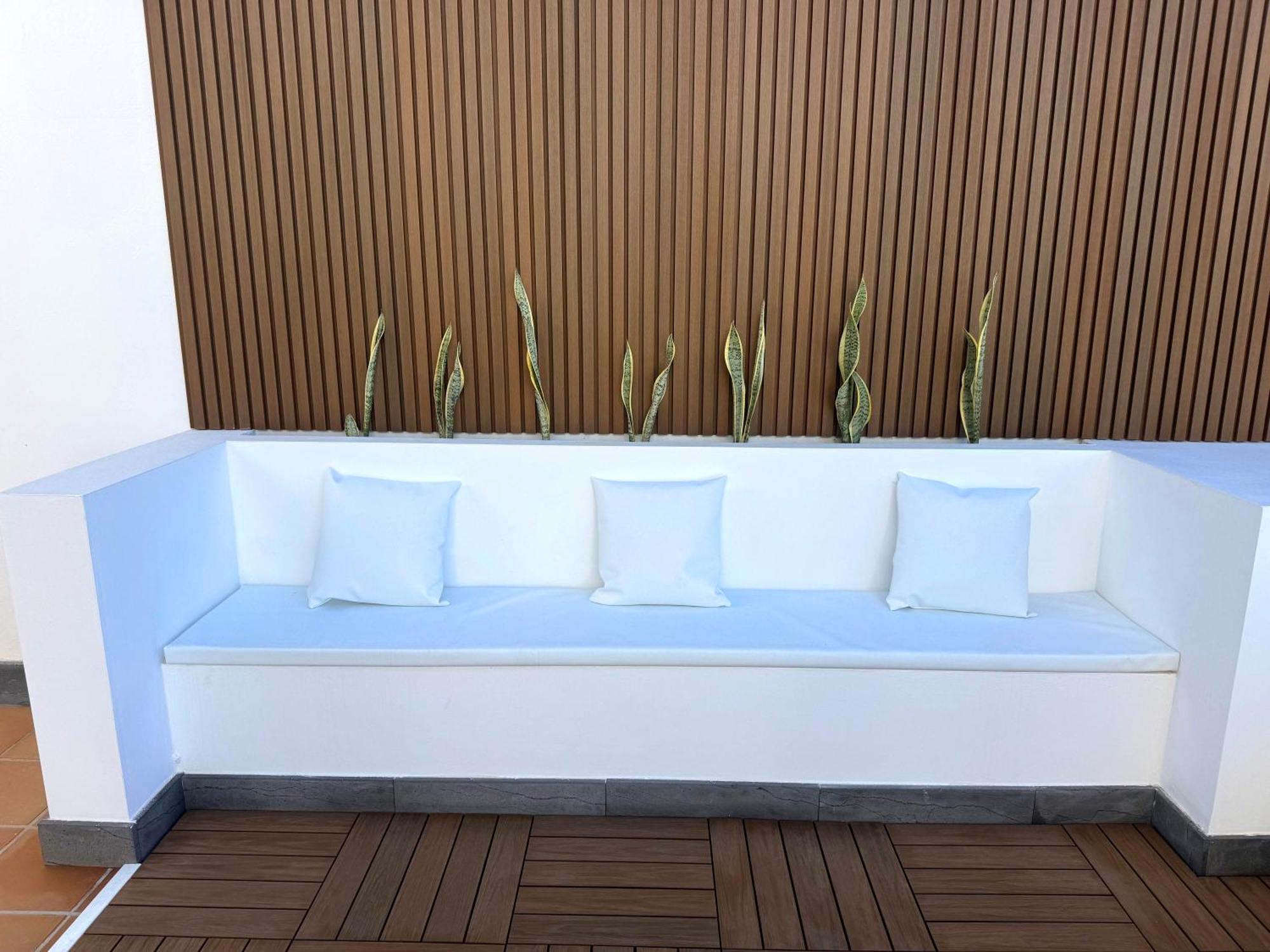 Villa Dedalos - A Luxury Large Villa With A Heated Pool In Puerto Calero Eksteriør billede