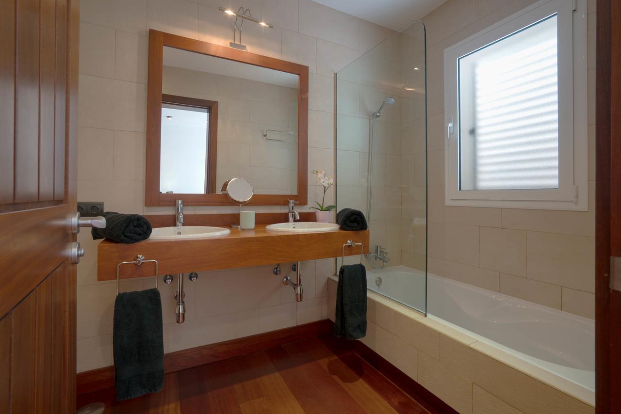 Villa Dedalos - A Luxury Large Villa With A Heated Pool In Puerto Calero Eksteriør billede