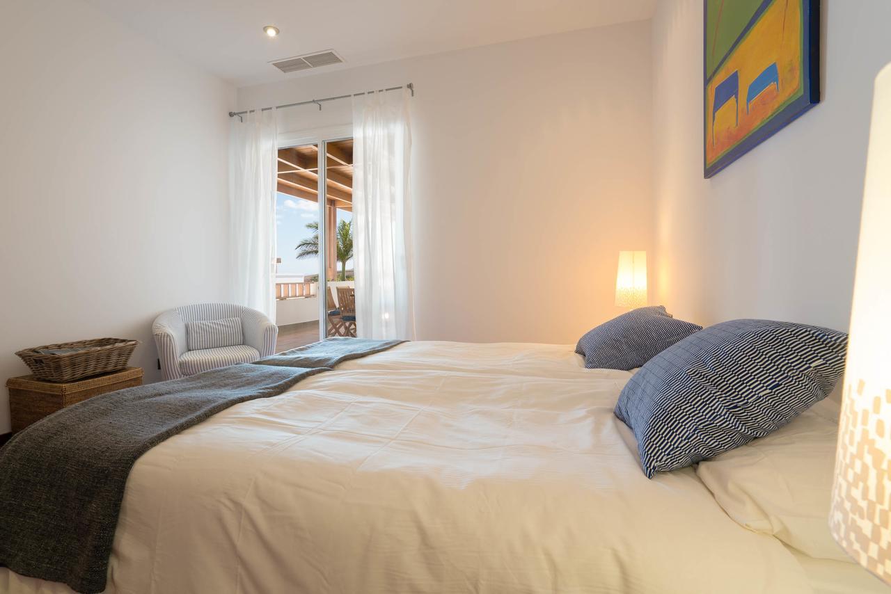 Villa Dedalos - A Luxury Large Villa With A Heated Pool In Puerto Calero Eksteriør billede